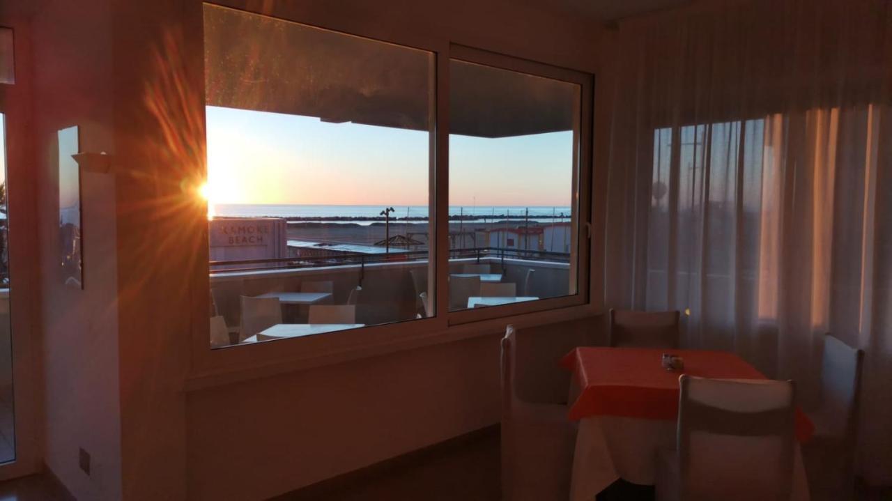 Hotel Croce Del Sud Rimini Extérieur photo