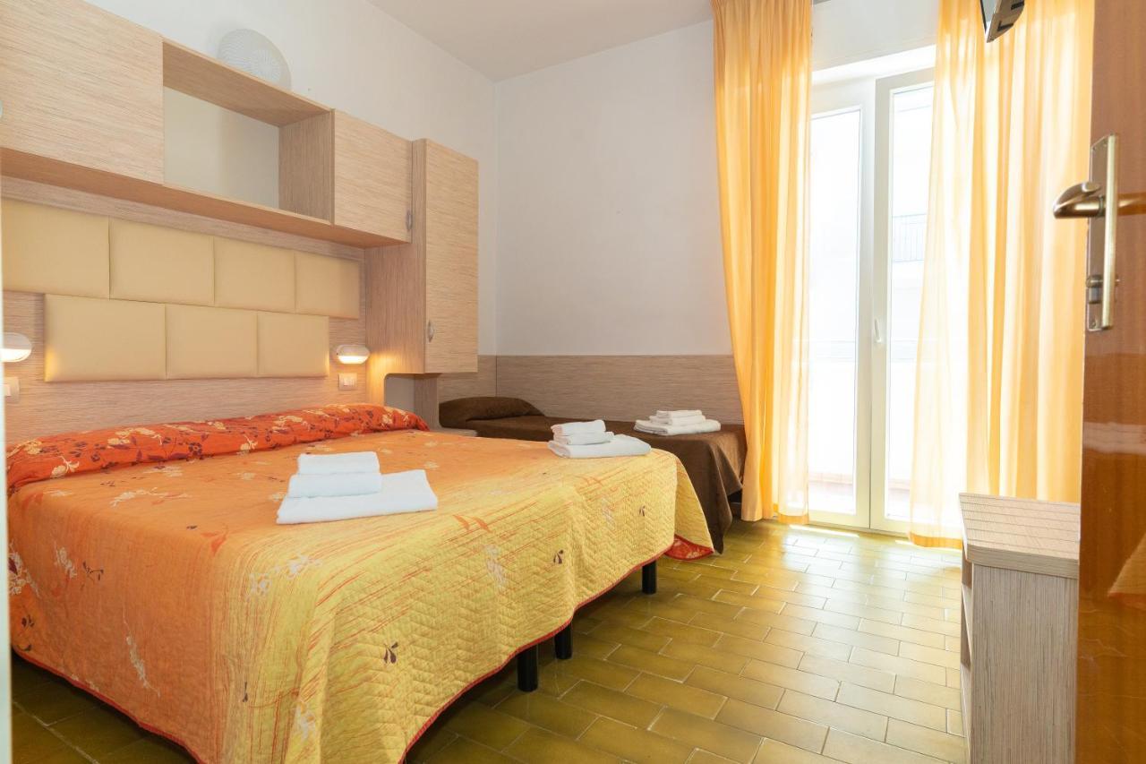 Hotel Croce Del Sud Rimini Extérieur photo
