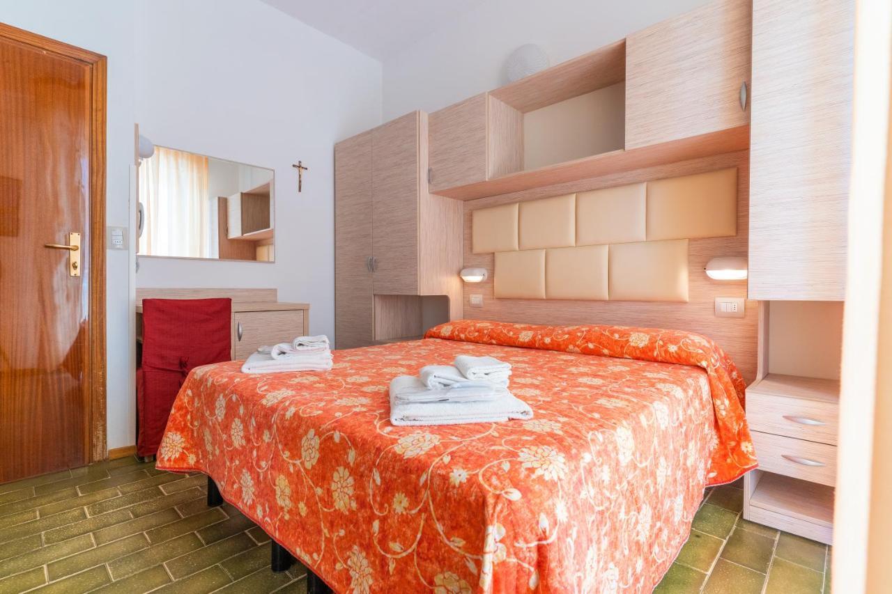 Hotel Croce Del Sud Rimini Extérieur photo