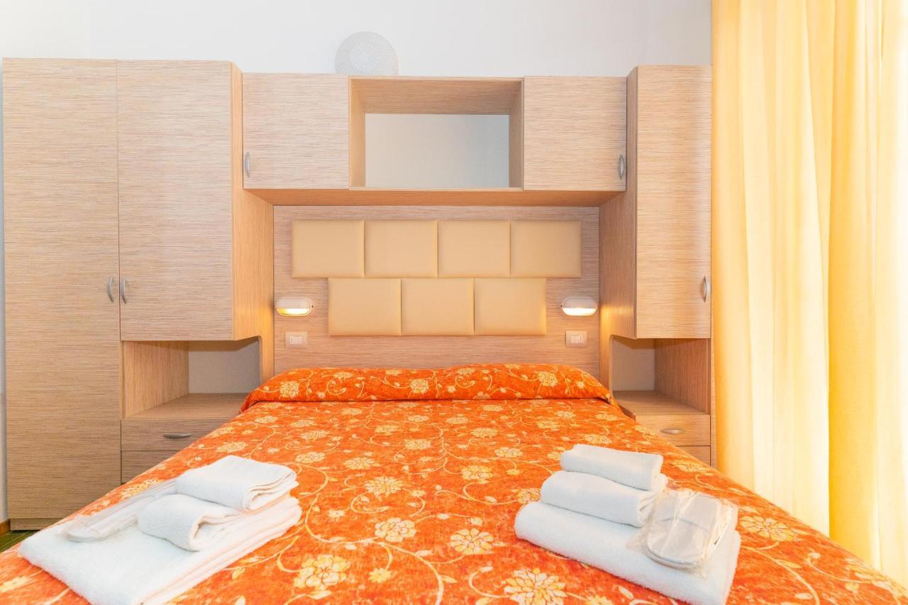 Hotel Croce Del Sud Rimini Extérieur photo